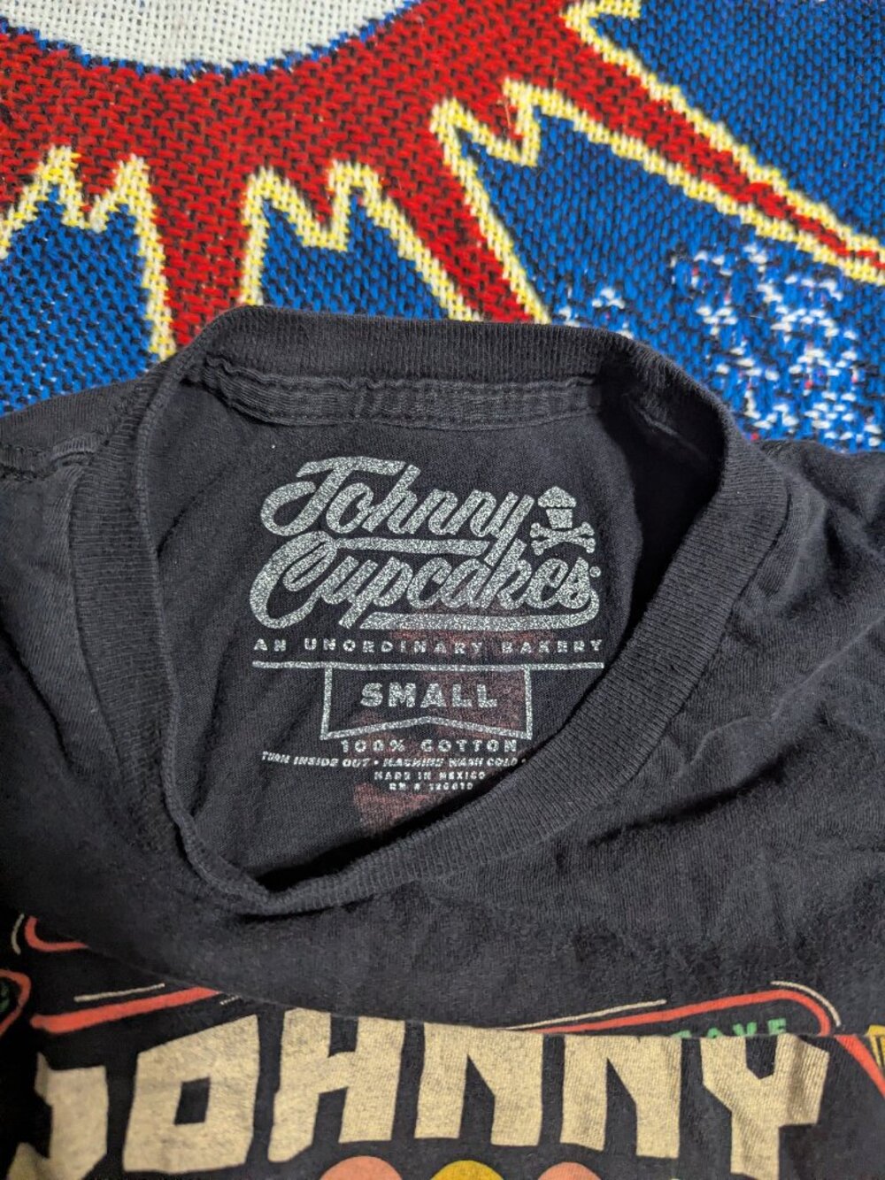Johnny Cupcakes Dinosaur Jurassic Appetites Crave Black T-Shirt sz Small - Picture 3 of 4
